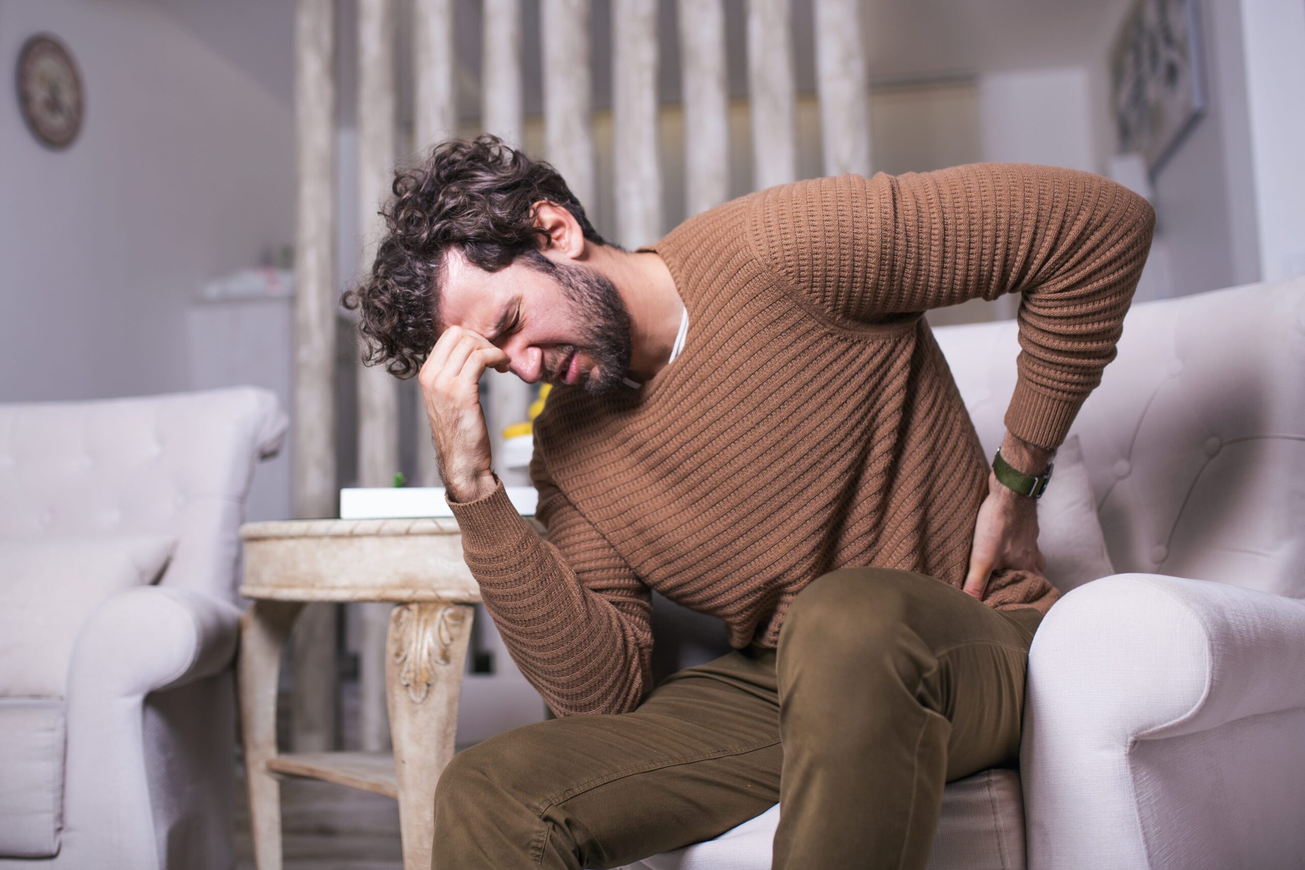 a man suffering from kidney stones